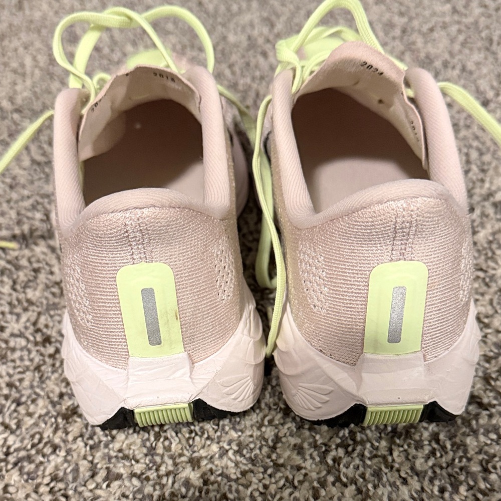 Nike Pegasus Plus Women's Running Sneakers - Picture 3 of 4